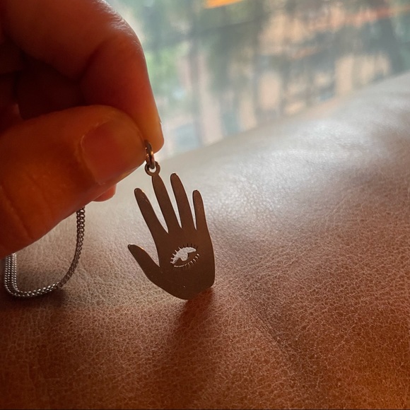 Hamsa charm necklace - Picture 6 of 8